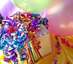 Gift image courtesy of egifts.com